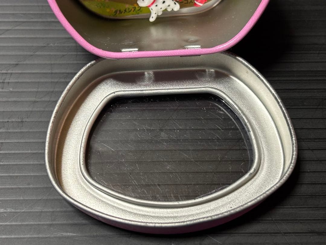 ハローキティ 世界子犬のお散歩 ファスナー マスコット