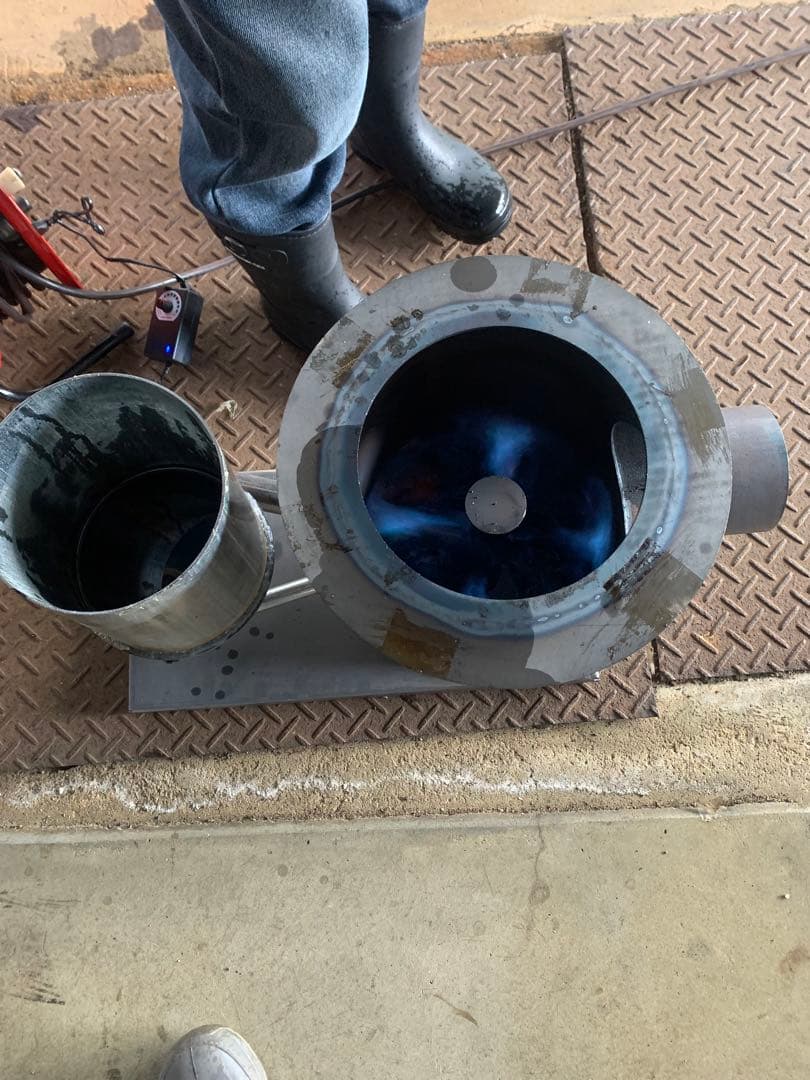 廃油ストーブ　即納品　在庫があります031003