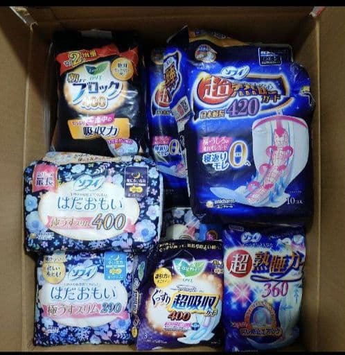 大量まとめ売り　生理用ナプキン　クリニクス　朝まで超安心　超熟睡極上フィット有り