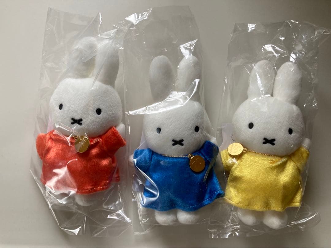 大阪万博 会場内限定マイメロディ ぬいぐるみ ストラップ カラビナ付き