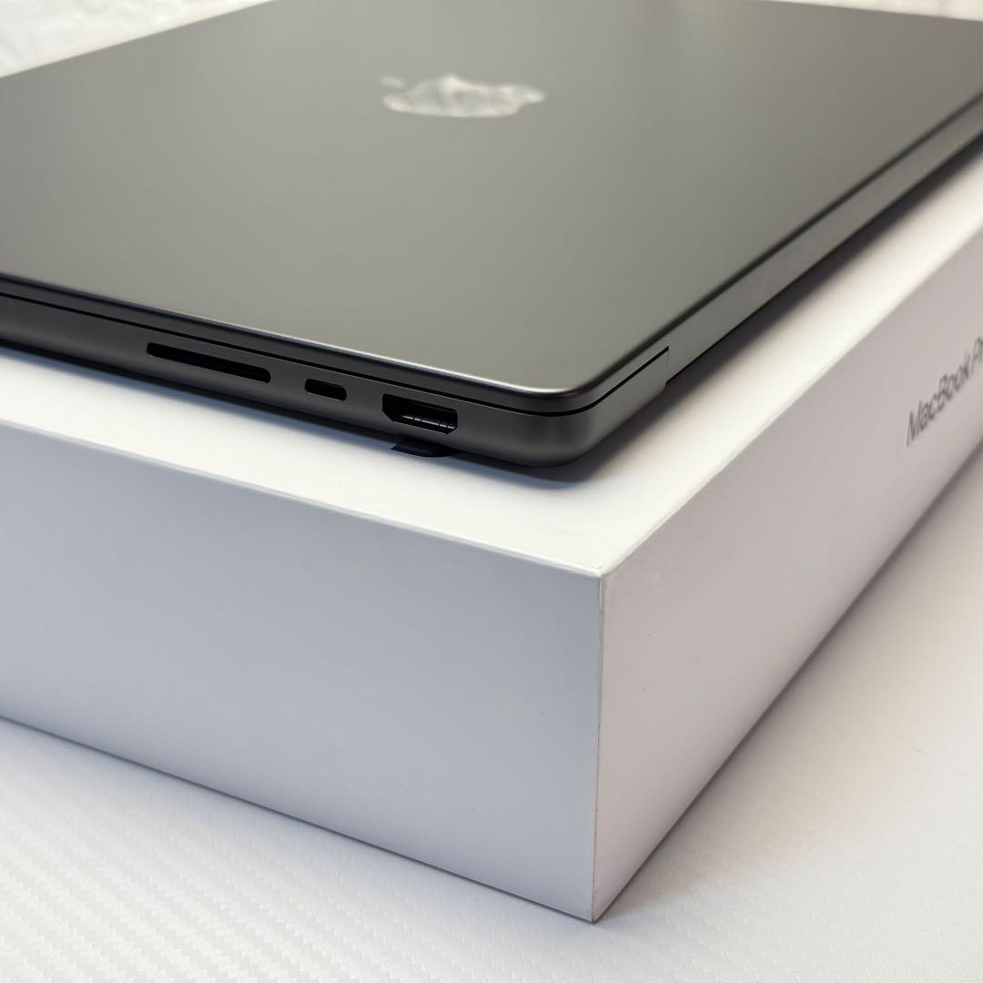 MacBook Pro 14インチ M4 16GB 1TB スペースブラック