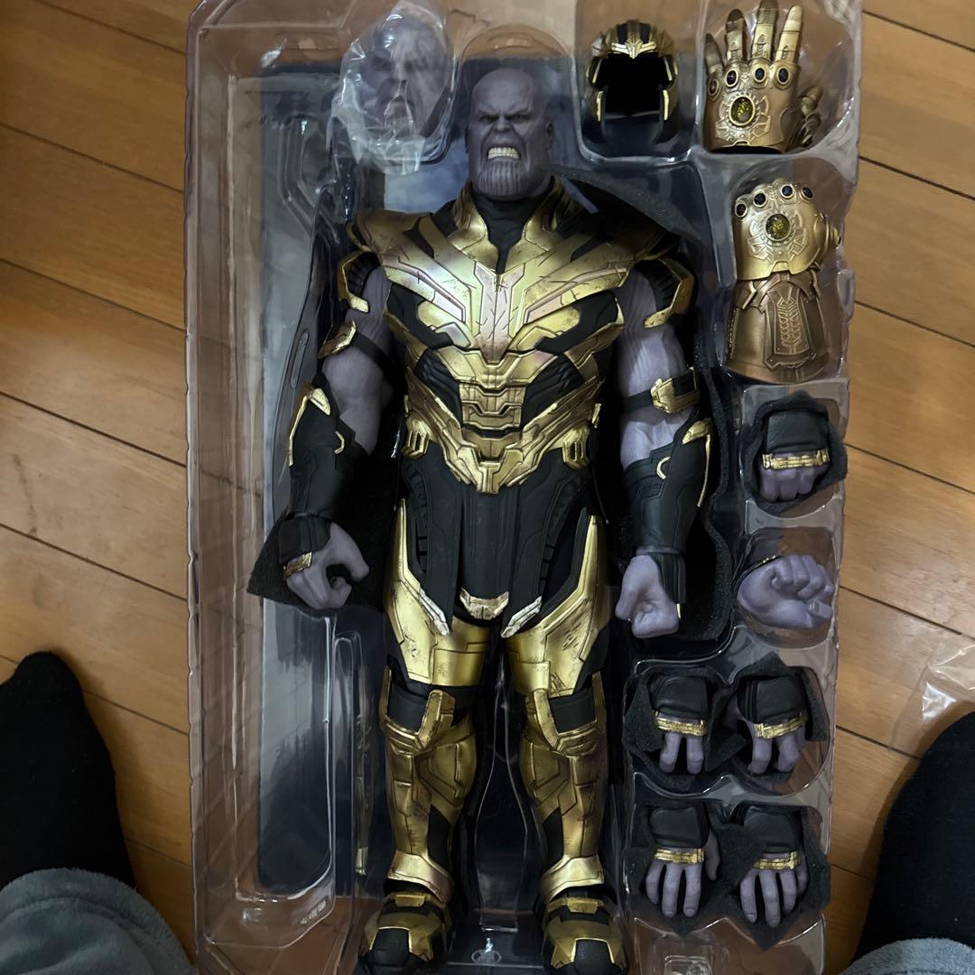 サノス フィギュア ホットトイズ