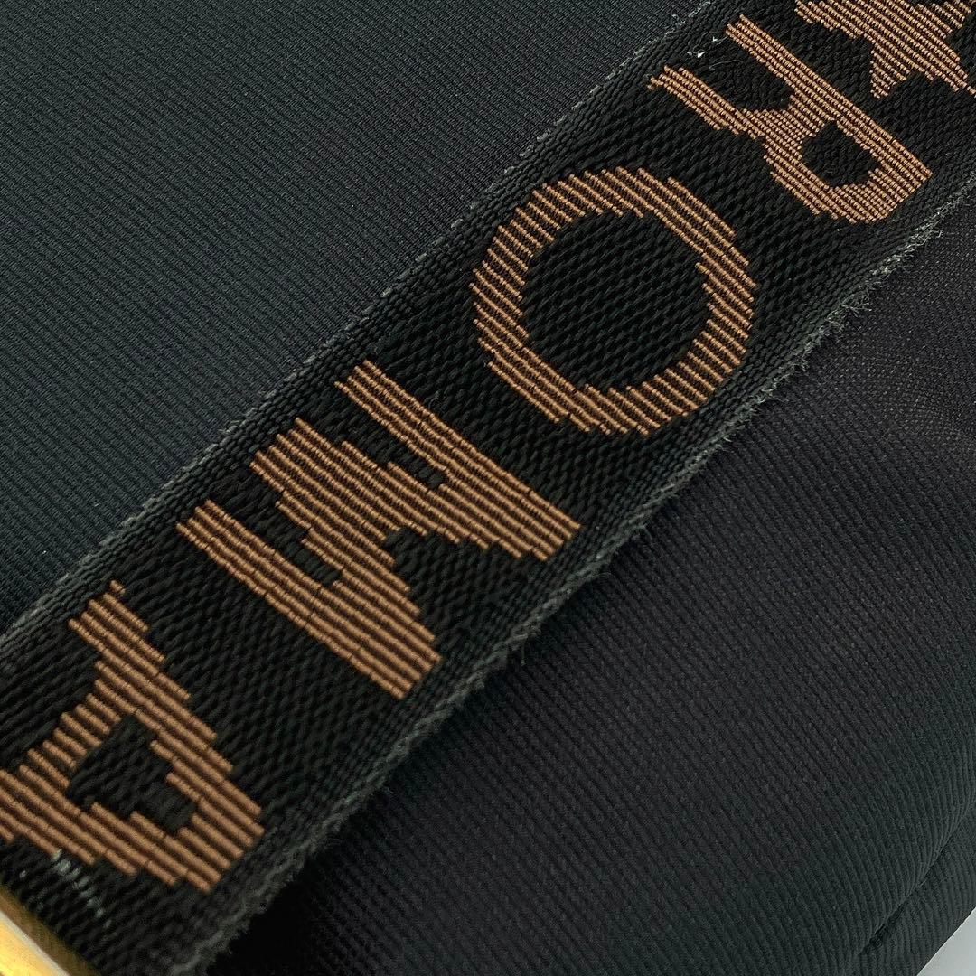 【FENDI】リュック　バックパック　ゴールド金具　ロゴライン　ブラック