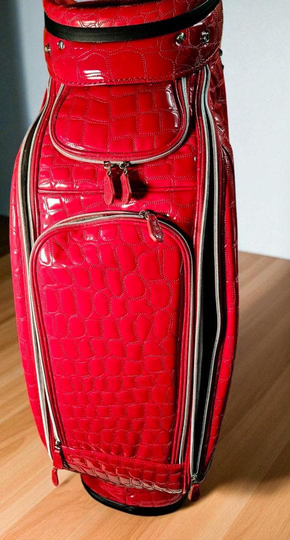ヒロチナ新品未使用　OWL エナメル高級ワニ柄型押しゴルフバッグ レッド