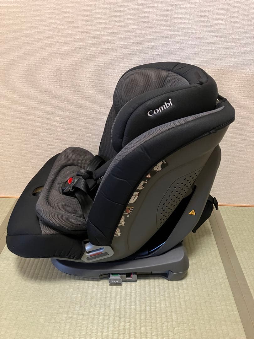 Combi ISOFIXチャイルドシート セイブトレック　エッグショックTB