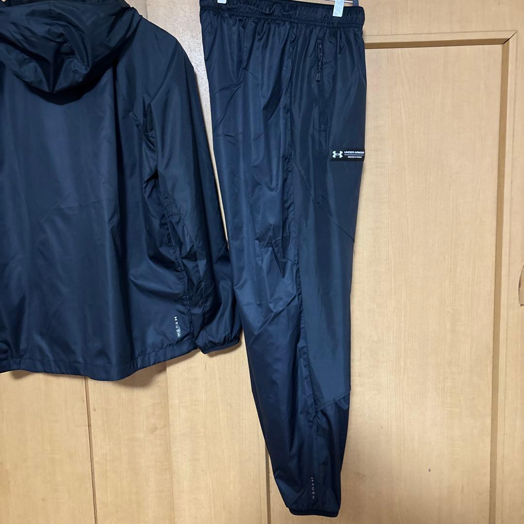 美品　アンダーアーマーRUSHウインドブレーカーセットアップ　M