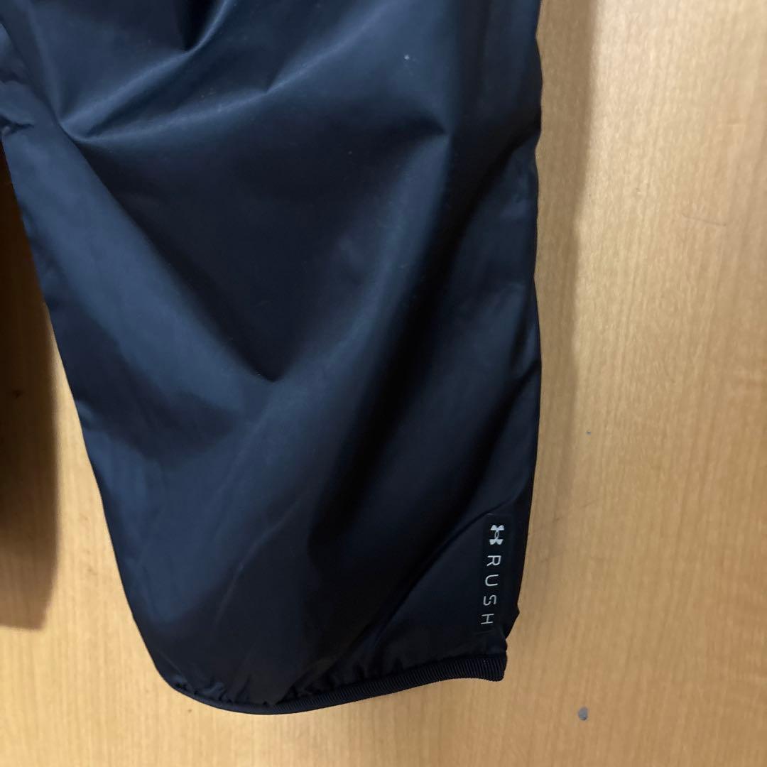 美品　アンダーアーマーRUSHウインドブレーカーセットアップ　M