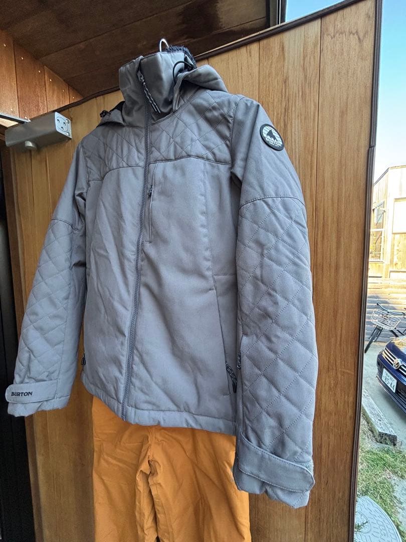 Burton バートン　スノーボード ウェア　女性　ジュニア　レディース