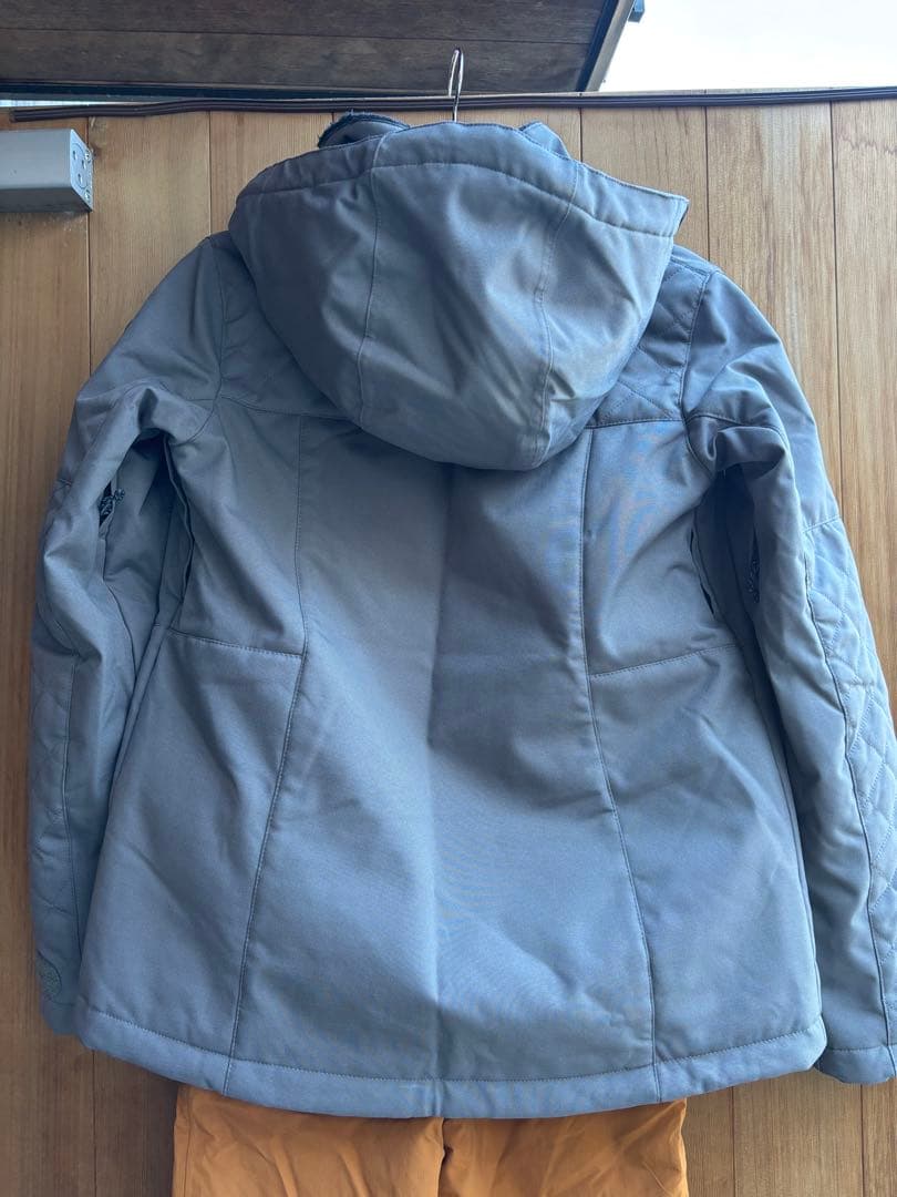 Burton バートン　スノーボード ウェア　女性　ジュニア　レディース