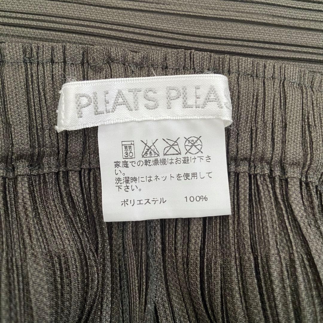 極美品　プリーツプリーズ イッセイミヤケ　ボトムス　ダークブラウン　0