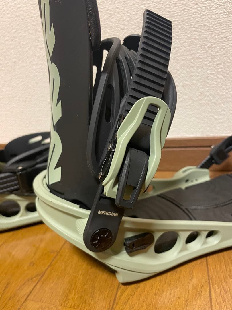 K2 スノーボードビンディング　Mサイズ