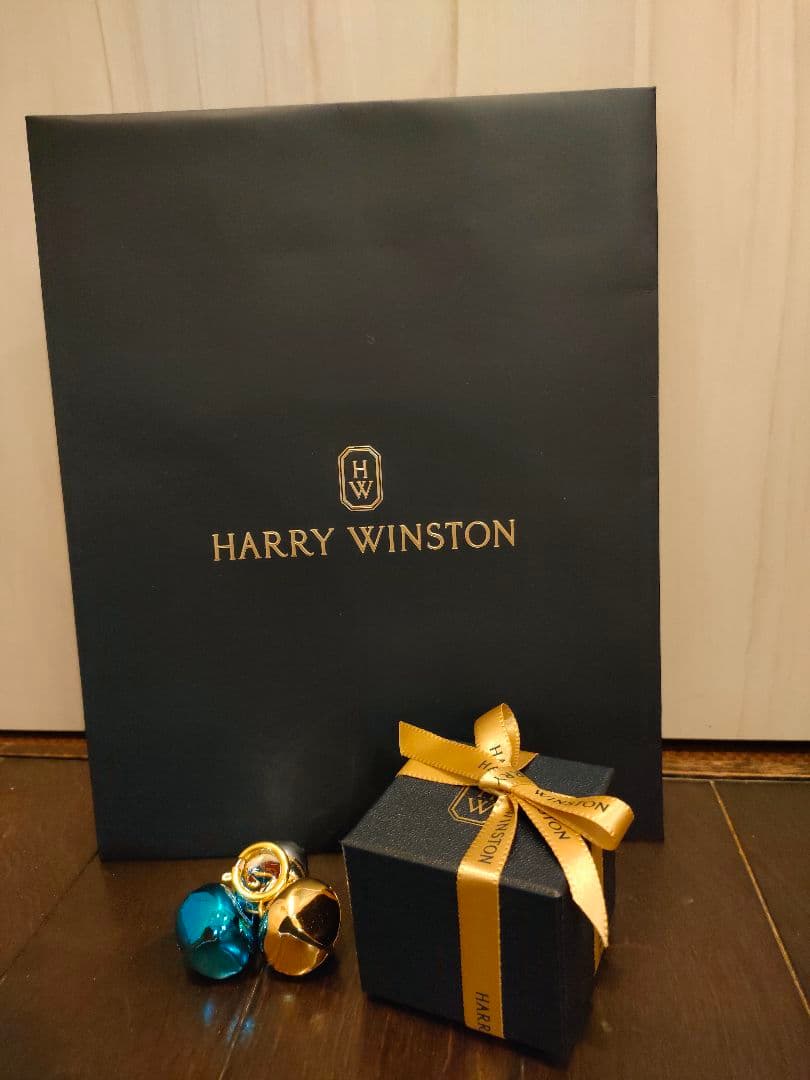 さくら様専用】ハリーウィンストンの空箱＆鈴 - メルカリ