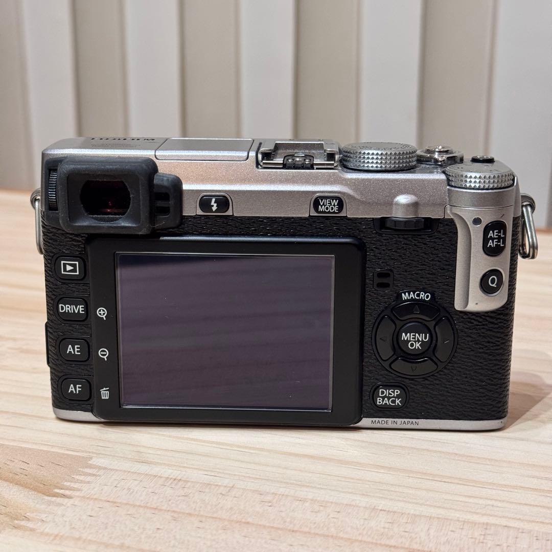 Fujifilm X-E1 ミラーレスカメラ ボディ（難あり）
