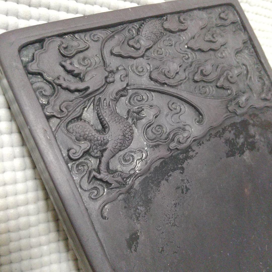 k*o様 雲龍が見事な浅型の硯／黒檀(?)の木