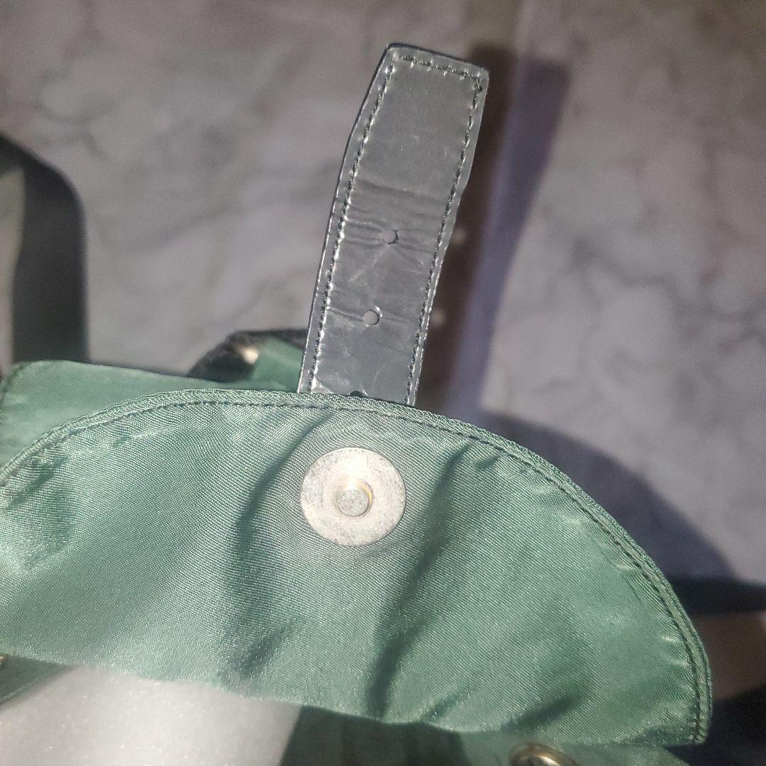 美品 PRADA グリーン ナイロンリュック