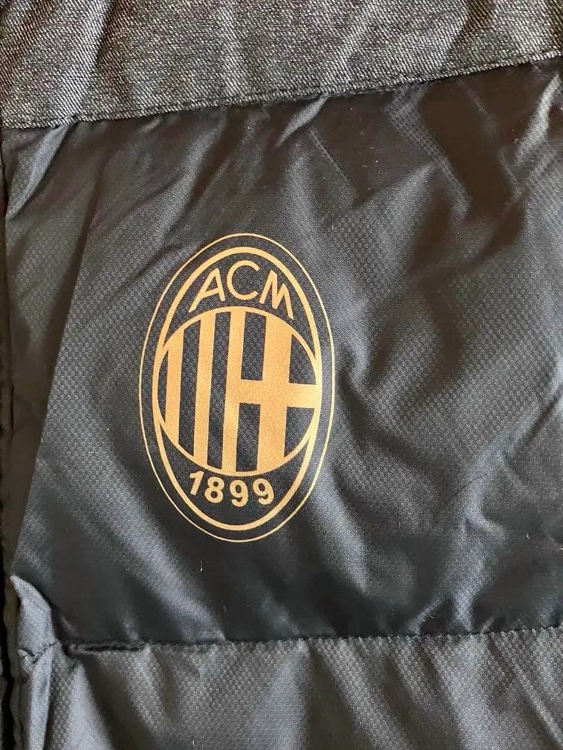 新品未使用 ACミラン 本田圭佑所属 アディダス ダウンベンチコート選手