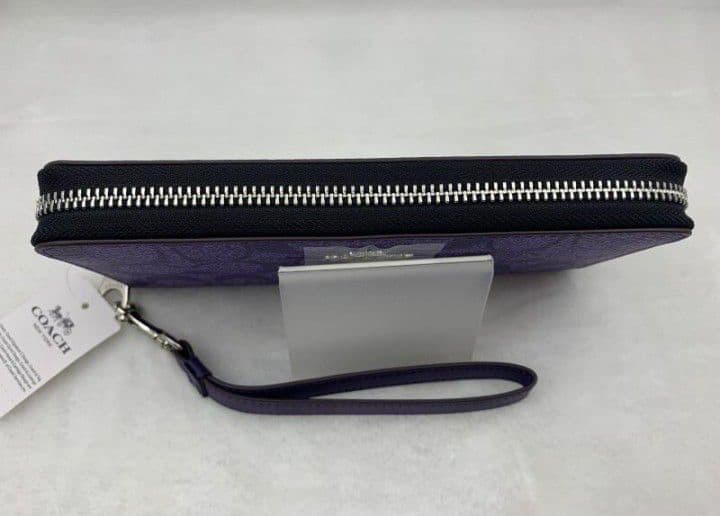 新品未使用コーチ長財布ストラップ付きパープルレディースメンズ送料無料即日発送
