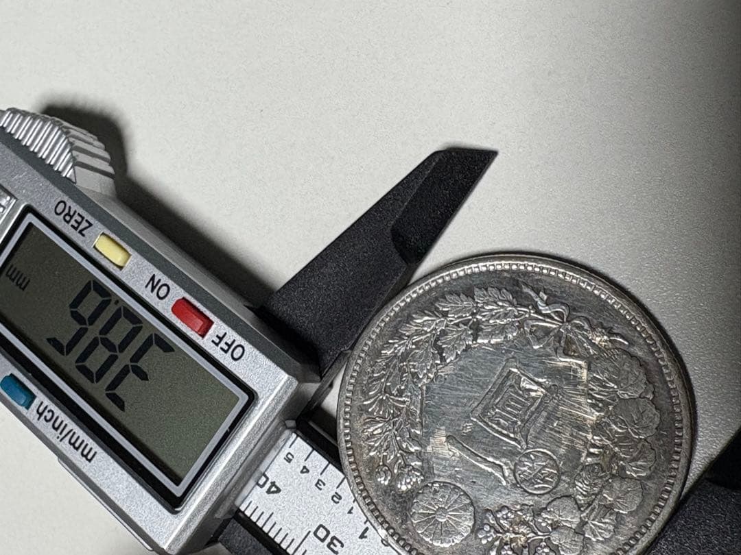 t*k様 【本物保証】美品 準特年 明治17年銘 大型 一圓銀貨 丸銀左打