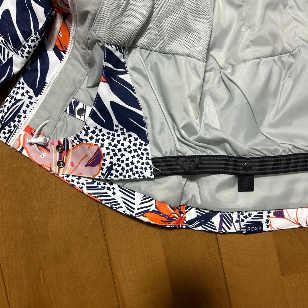 新品！ROXY 花柄　フード付きジャケット スキーウェア　ボードウェア　S