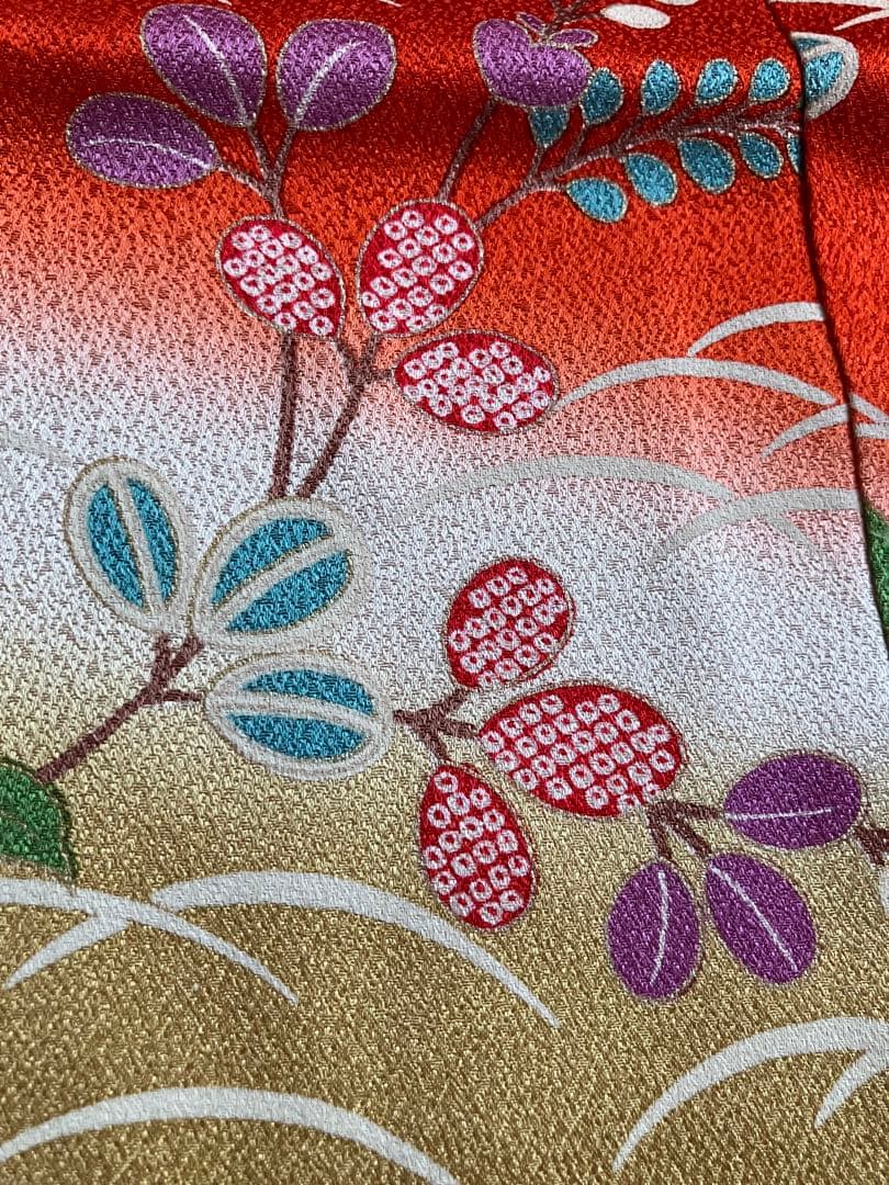 七五三　七歳祝い着　高級正絹着物　古典柄　立涌　籠目 波文　蝶菊梅萩　三段ぼかし