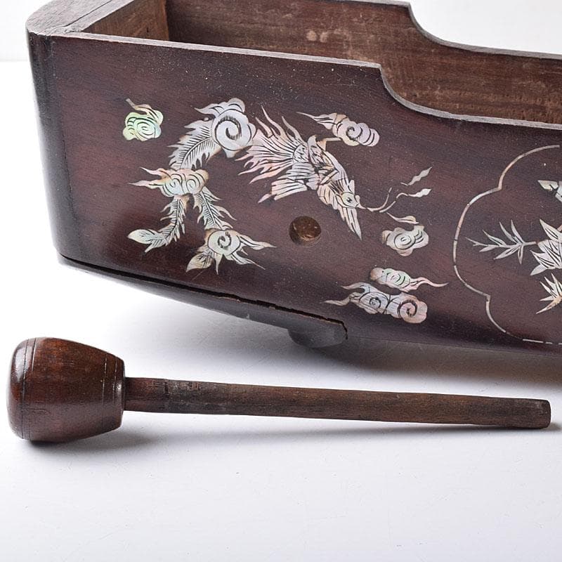 ゆうり 　螺鈿装飾　山水人物文　ダンバウ　撥弦楽器　M　R8440H