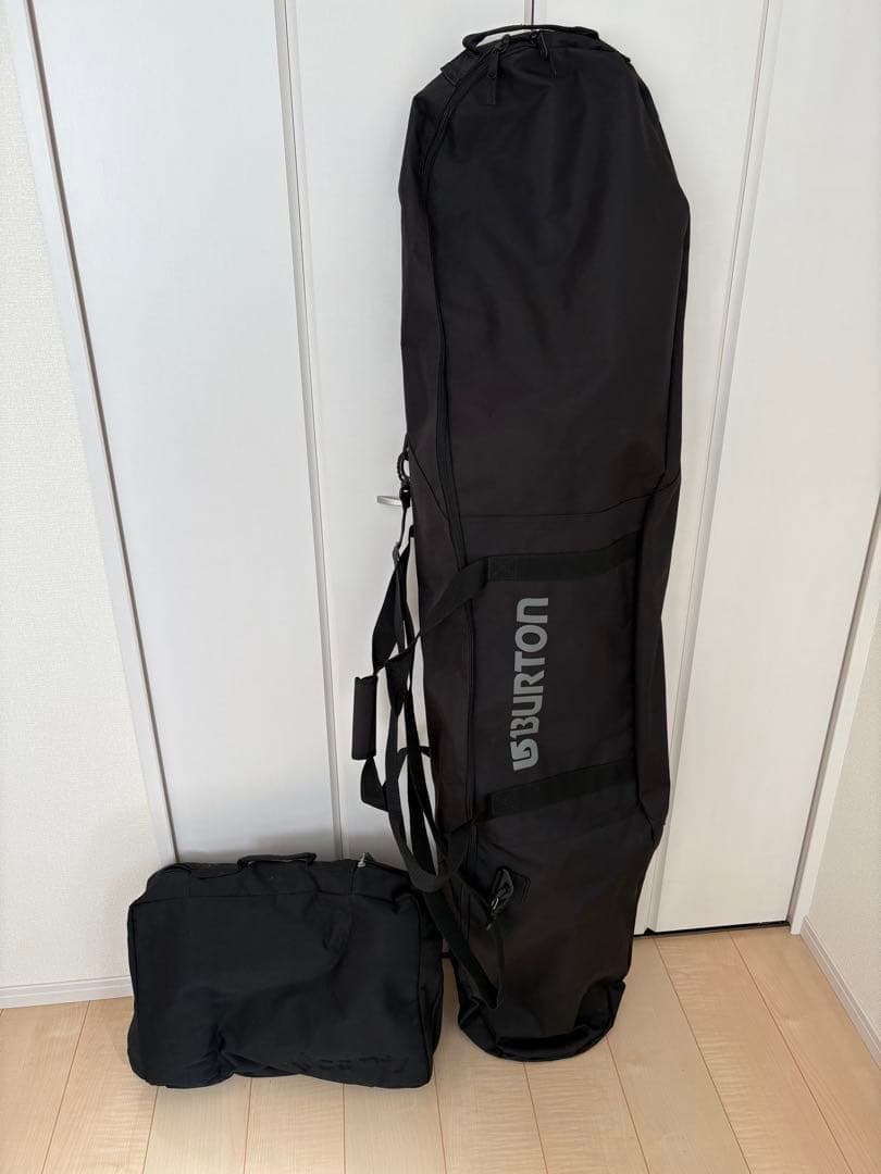 スノーボード（バートン）、ビンディング（バートン）、ブーツ（サロモン）、ゴーグル