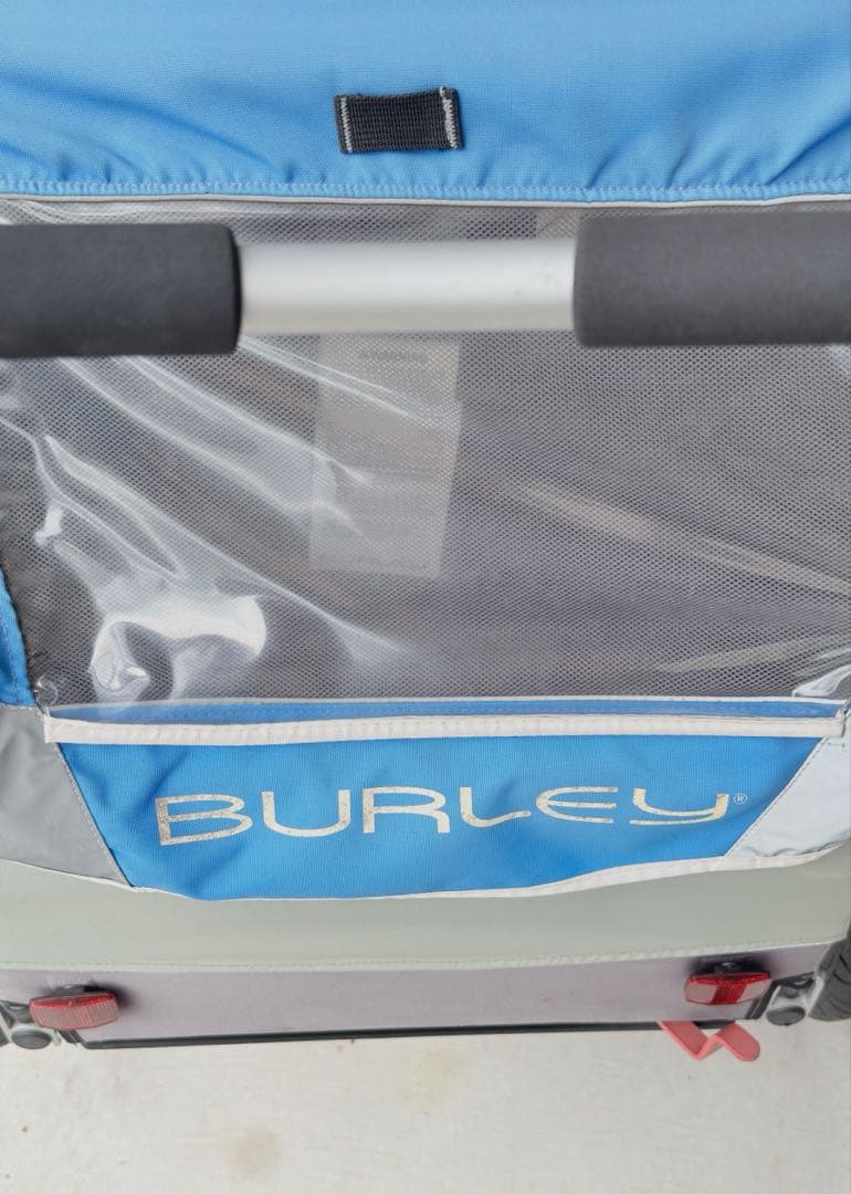 burley D’lite2 2人用トレーラー + 付属品