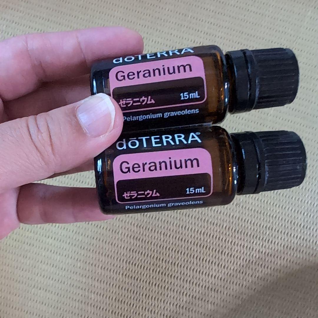 7/23 doTERRA ゼラニウム エッセンシャルオイル 2個セット