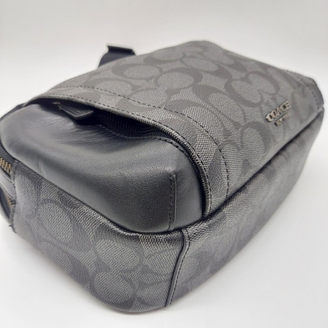 美品　COACH ボディバッグ　ウエストバッグ　シグネチャー　メンズ