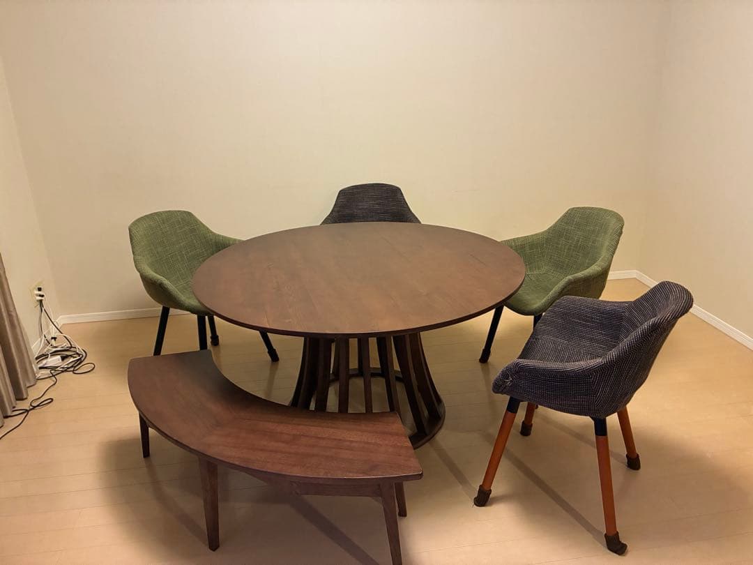 shuta様　イームズダイニングチェア2脚(グリーン、ブラウン)