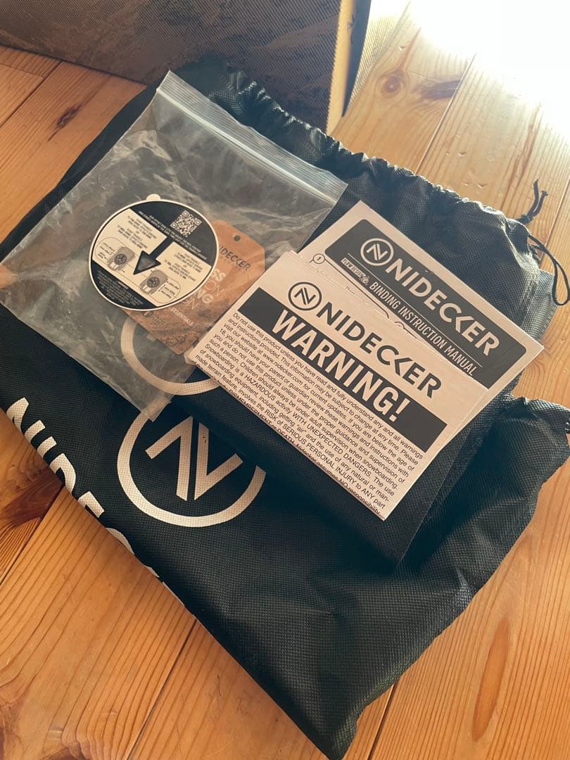 ナイデッカー　フェニックス　24-25モデル