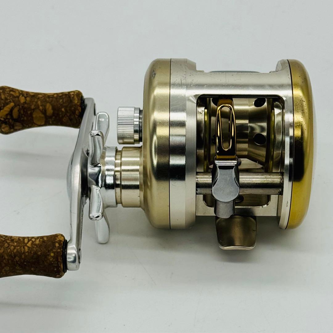 【動作良好】Daiwa ミリオネア CV-Z 205
