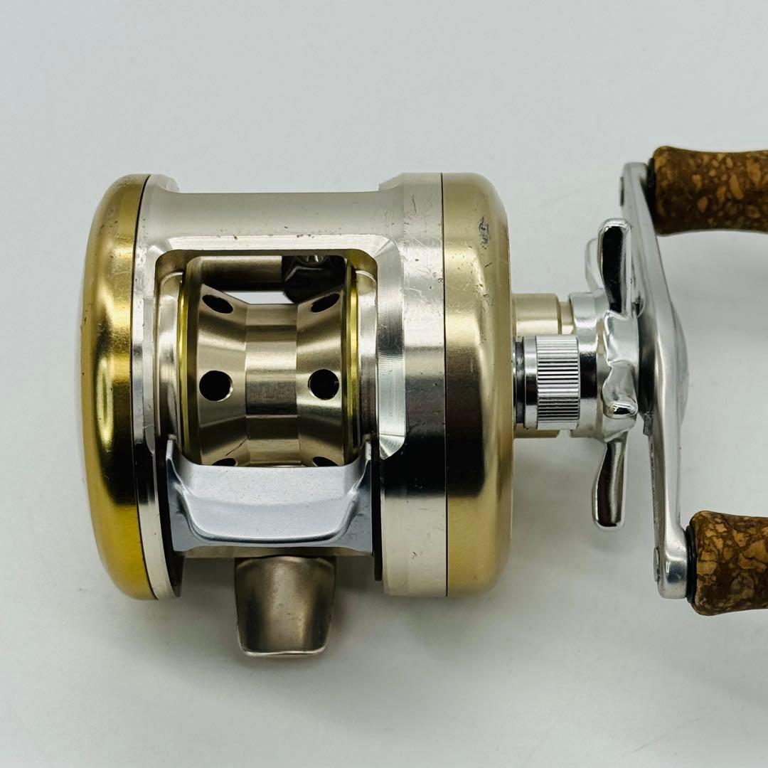 【動作良好】Daiwa ミリオネア CV-Z 205