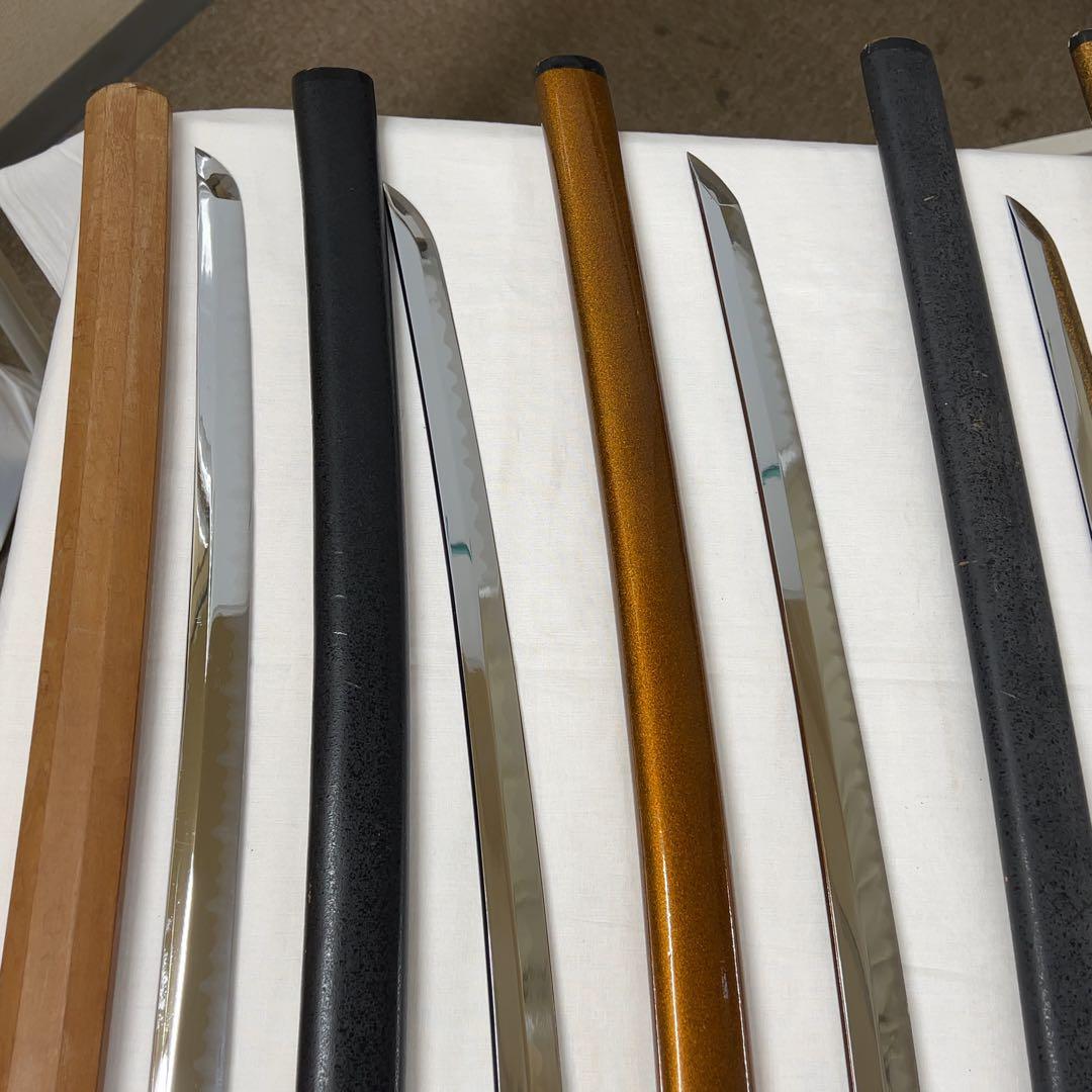 【傷あり】模造刀 8本 まとめ 透かし鍔 太刀 脇差 白鞘 龍 黒鞘 金梨地