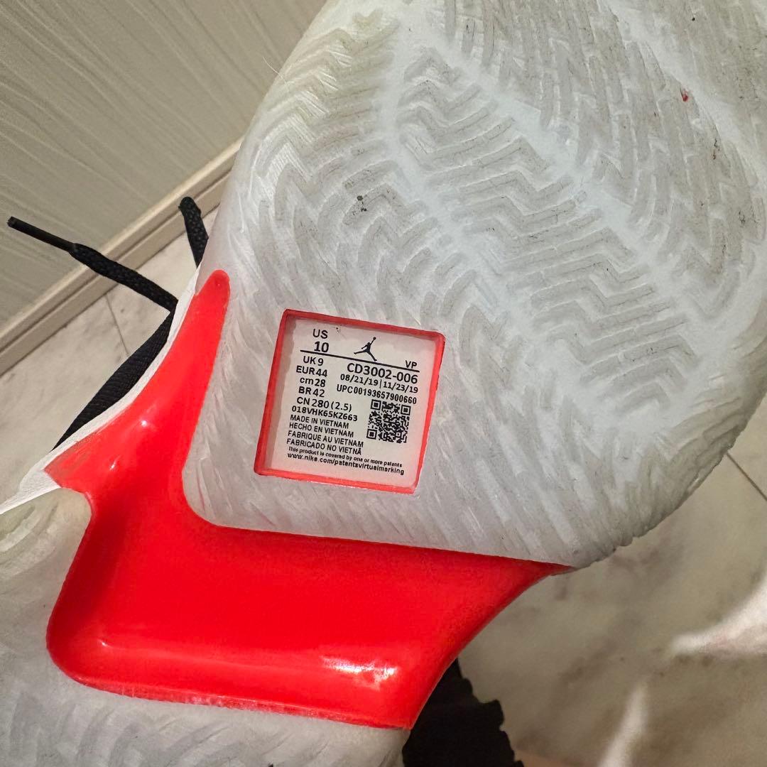 Nike バスケットボールシューズ 黒/赤