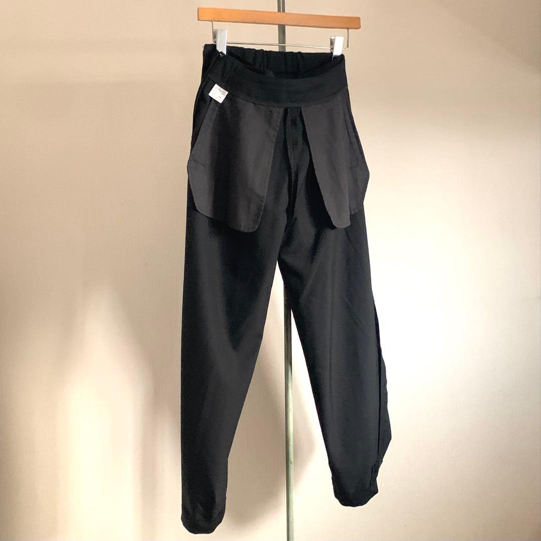 【極美品】ISSEY MIYAKE アシンメトリー　ウールパンツ　サイズ1 黒