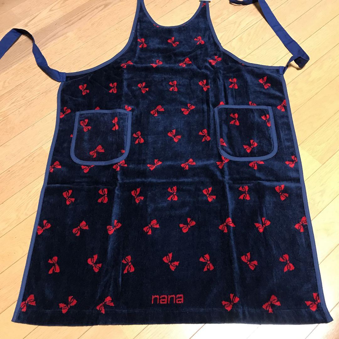 横浜nana タオル地エプロン 新品未使用 紺x赤 リボン柄 | ¡Compre en