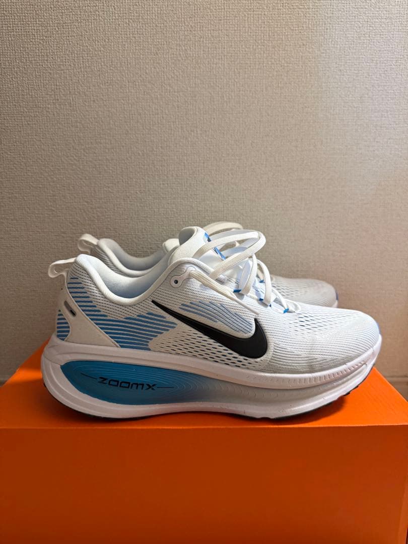 ナイキ ボメロ18