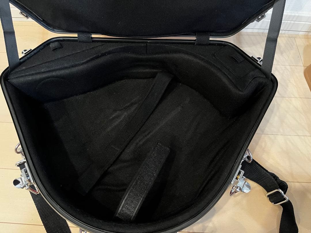 フレンチホルンケース バーガンディ　ワイン色