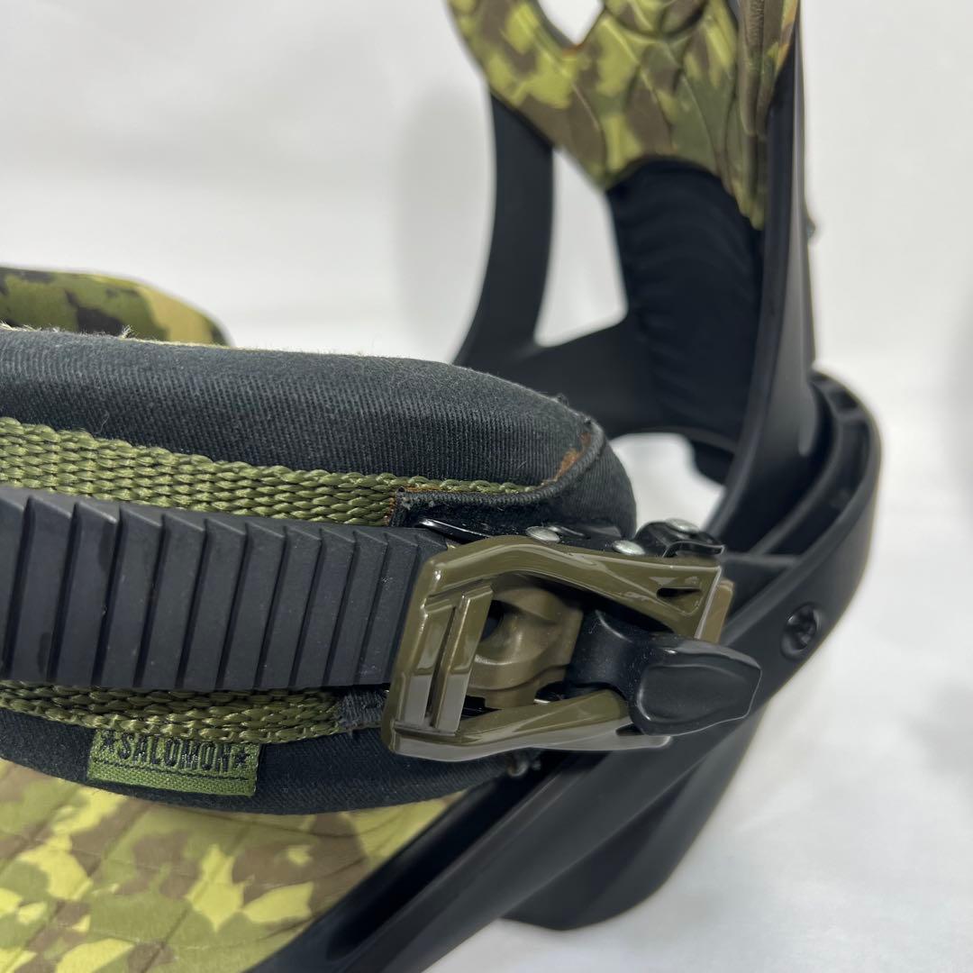 美品　SALOMON　BINDING スノボ　ビンディング　迷彩