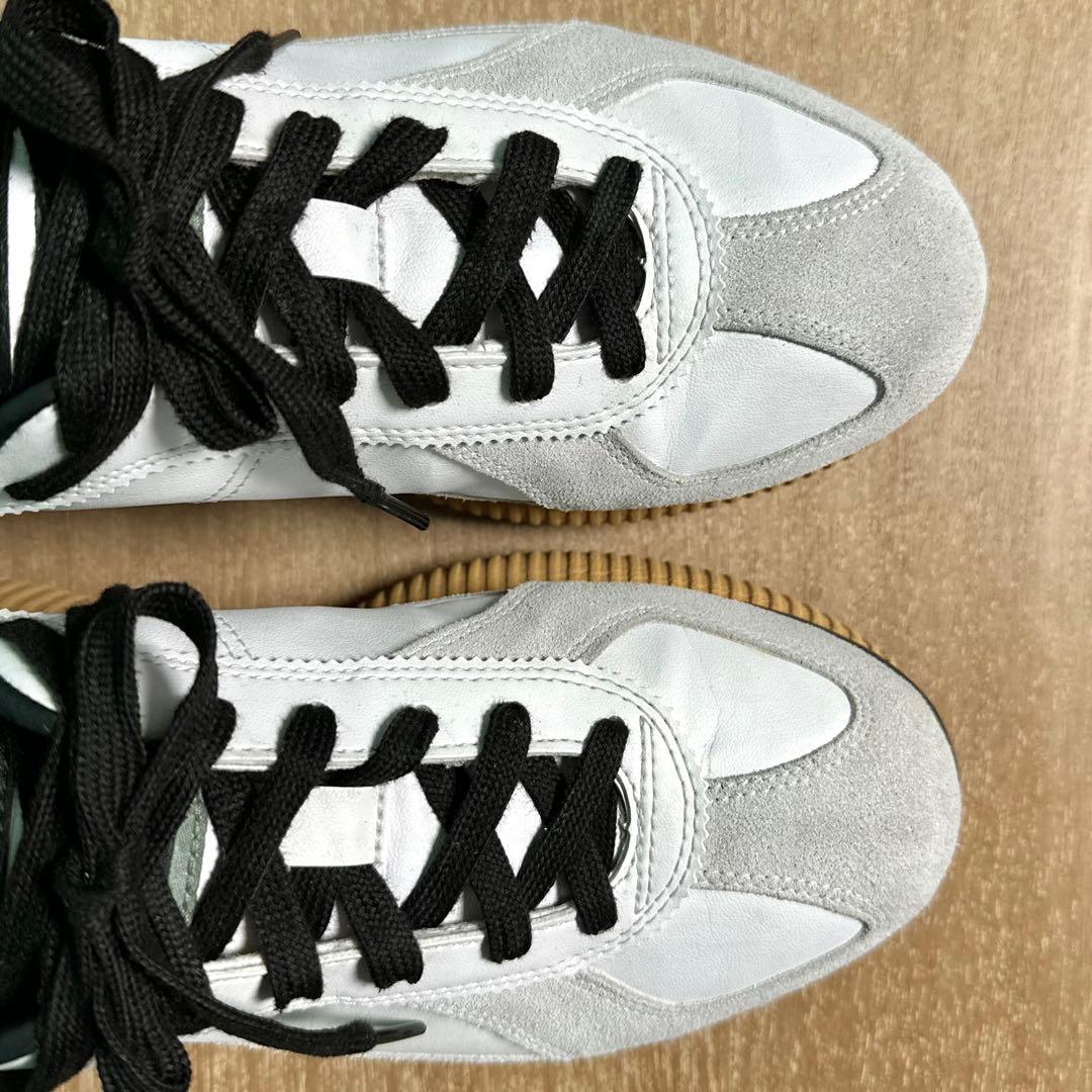 オニツカタイガー【Onitsuka tiger】　　　　　　　　　　デレシティ