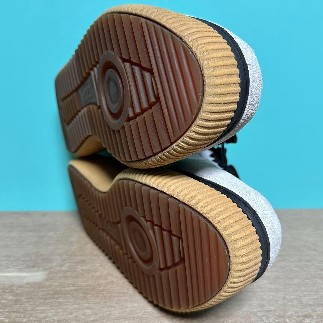 オニツカタイガー【Onitsuka tiger】　　　　　　　　　　デレシティ