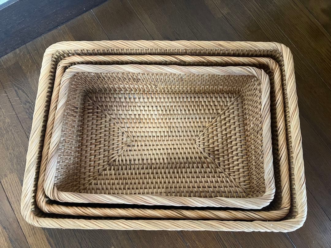 ラタン　カゴ　トレー
