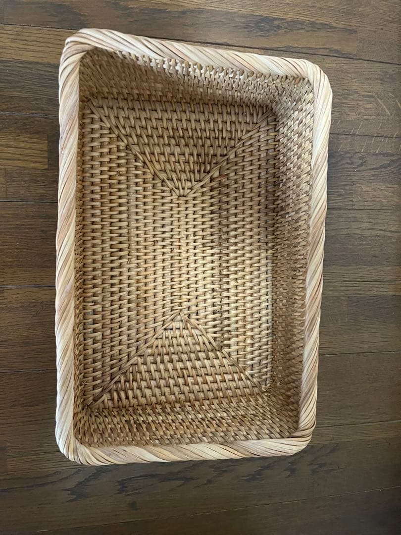 ラタン　カゴ　トレー