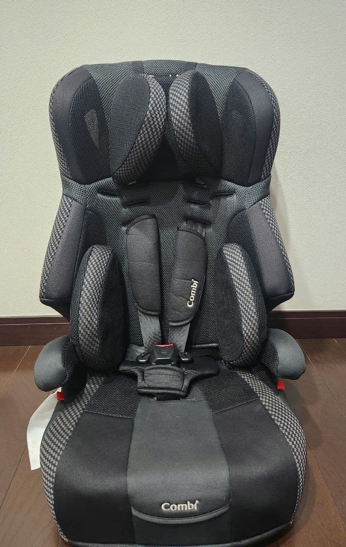【値下げ中】Combi ジュニアシート ジョイトリップ エッグショックGG