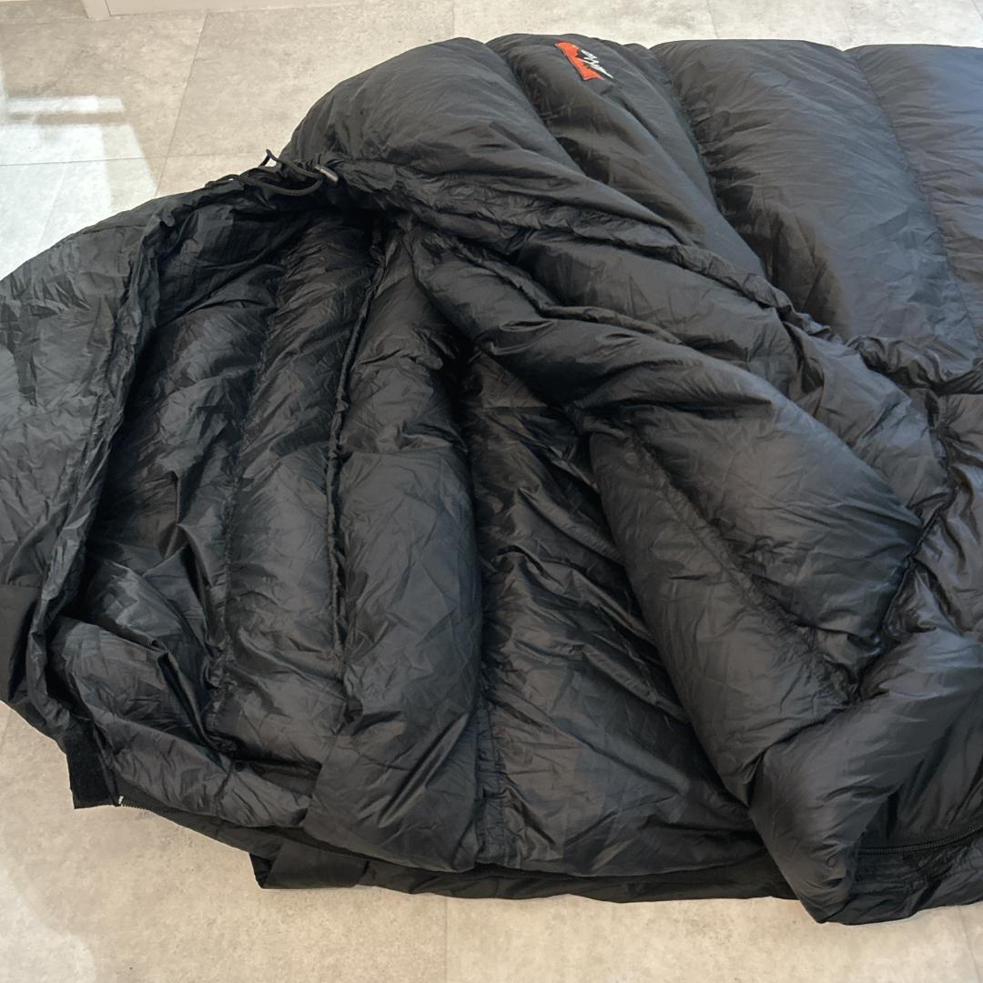 ナンガ オーロラ 900DX オールブラック レギュラーサイズ