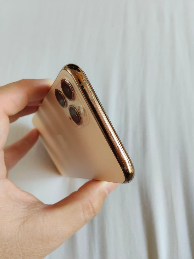 【中古美品】Apple iPhone 11 Pro ゴールド