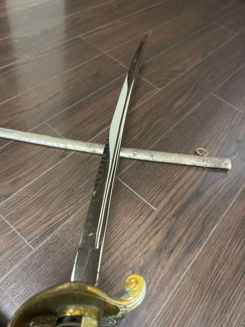 軍刀　指揮刀　サーベル　旧日本軍　桜紋章　模造刀