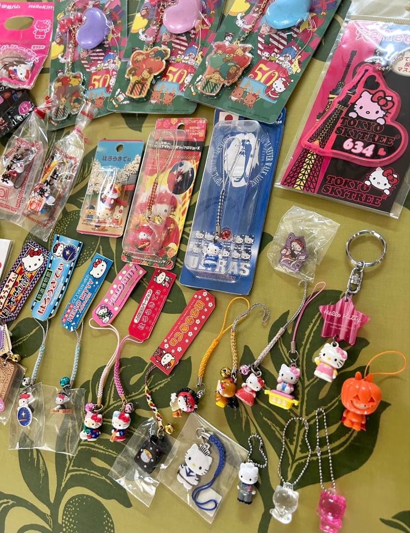 ご当地キティ　ストラップ　ねつけ　まとめ売り