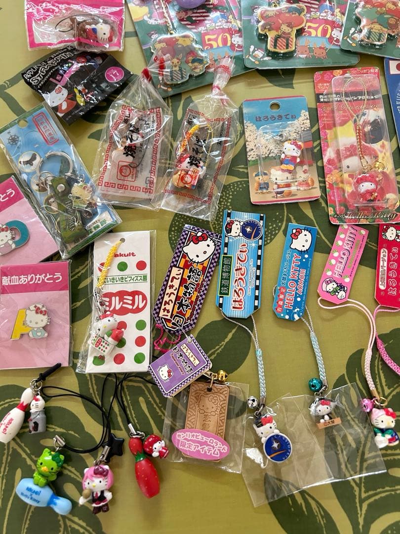 ご当地キティ　ストラップ　ねつけ　まとめ売り